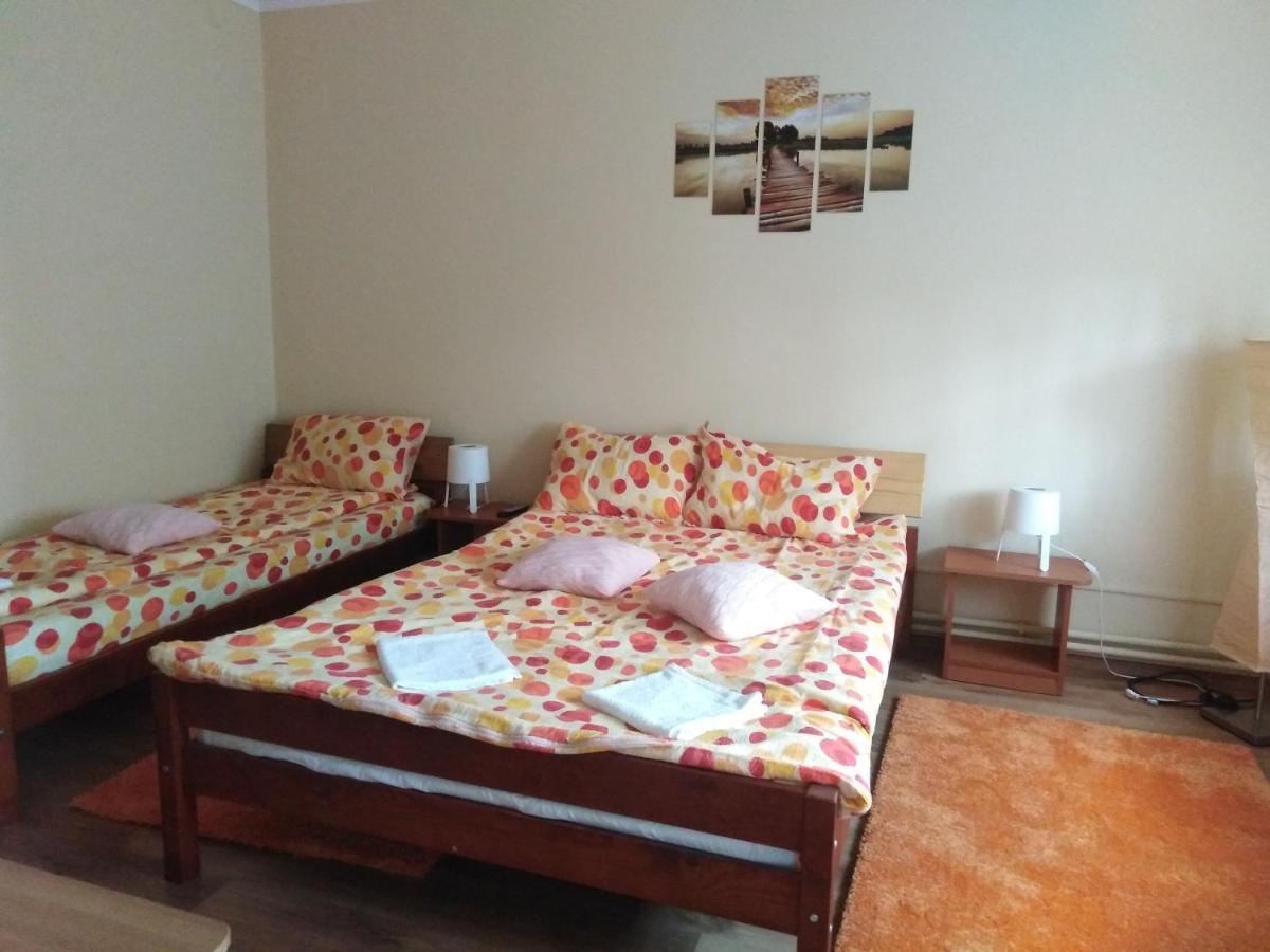 Casa De Vacanta Zsenik Vendeghaz Совата Екстериор снимка