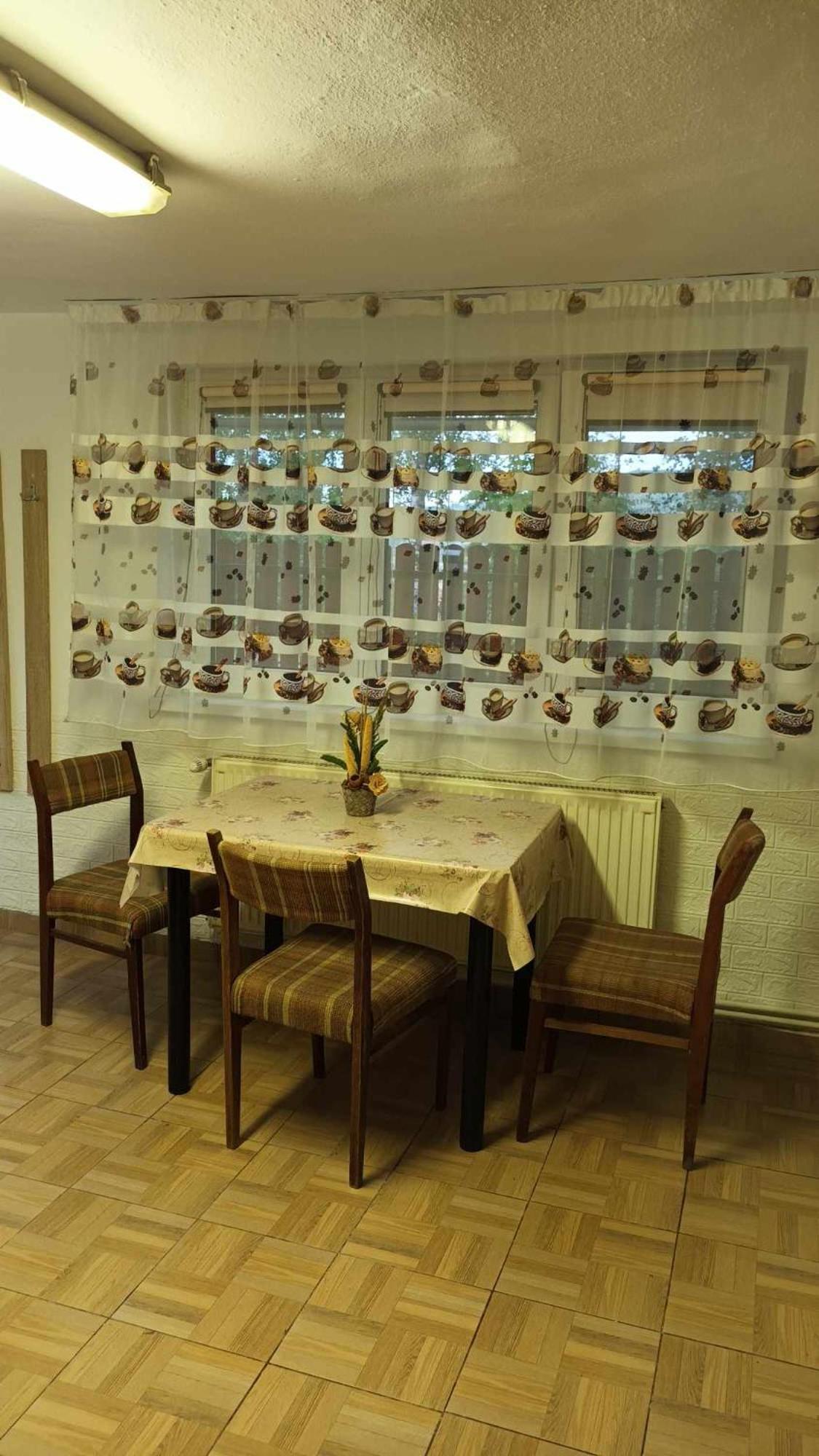 Casa De Vacanta Zsenik Vendeghaz Совата Екстериор снимка